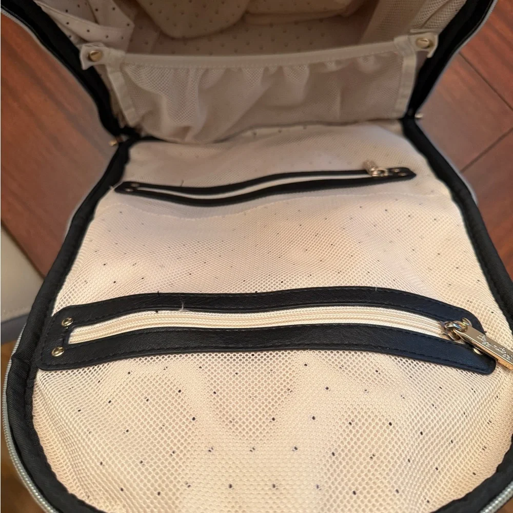Itzy Ritzy black baby bag backpack
